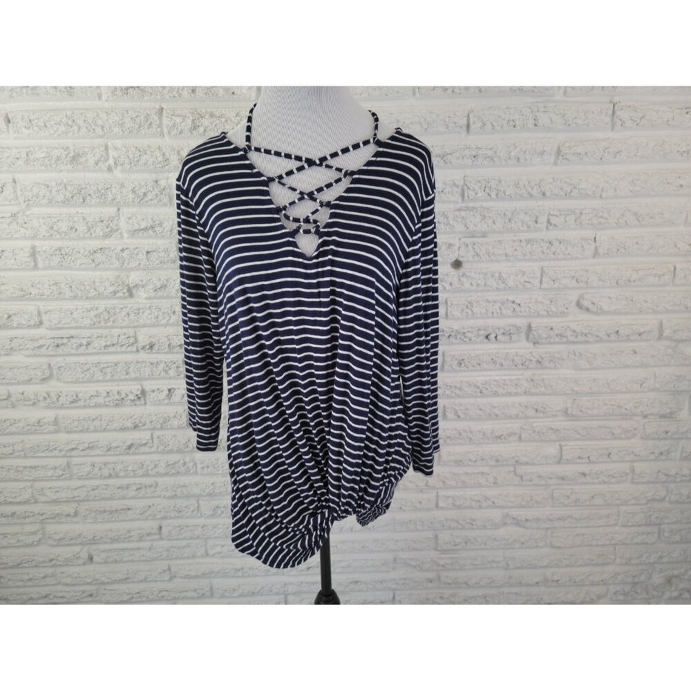 Maurices Women Top Extra Large Criss Cross Knit Lace Up Stripe Casual STR44XE